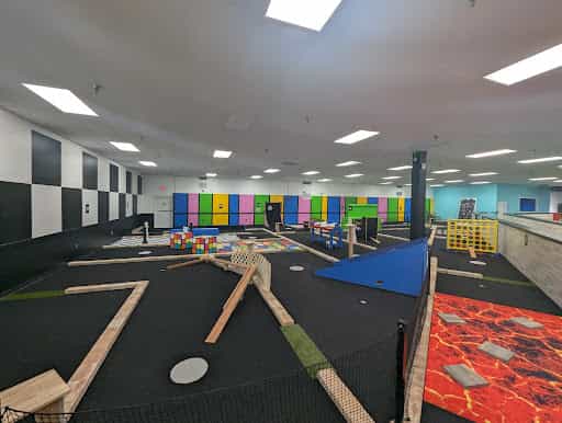 Mr. Putters Miniature Golf - Main Image
