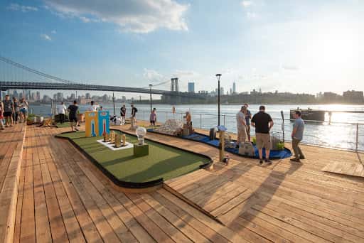 Putting Green - Main Image