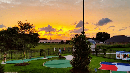 Longview Greens Miniature Golfing