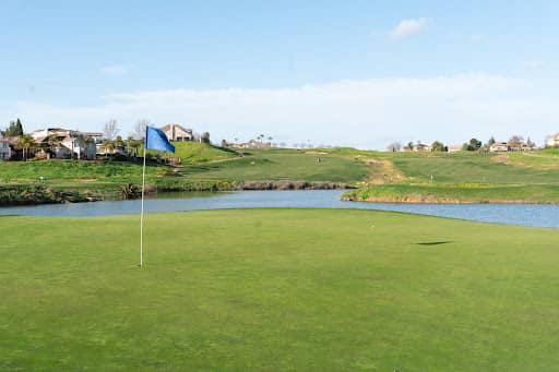 Shadow Lakes Club