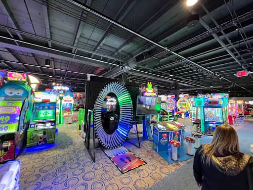 Round1 Bowling & Arcade Coronado Center